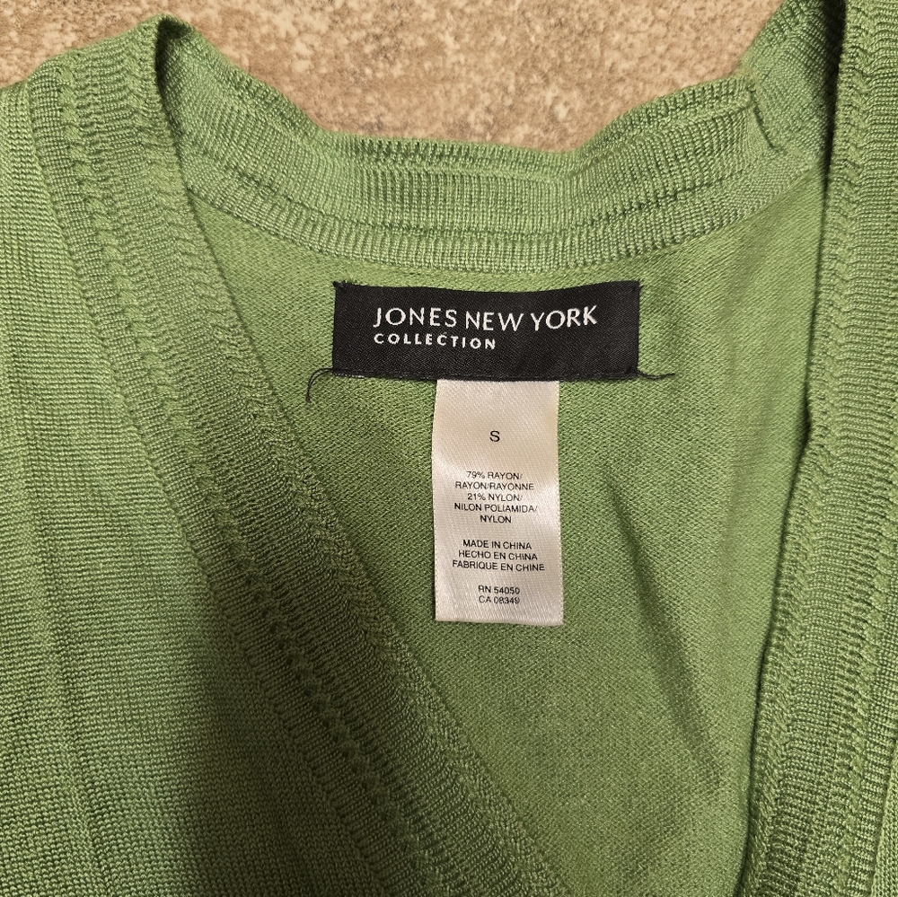 JONES NEW YORK Collection One Button Cardigan size small - Picture 3 of 3